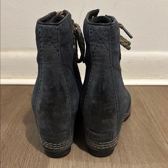 Sorel Women's Gray Wedge Boots - Picture 3 of 4